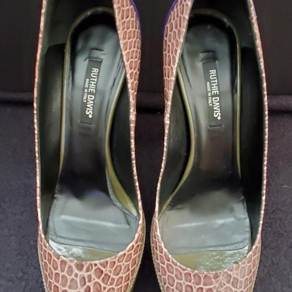 Ruthie David platform pumps - Picture 2 of 6